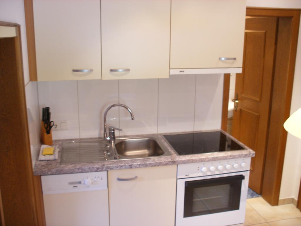 Haus Ausserbach Gaschurn Szoba fotó